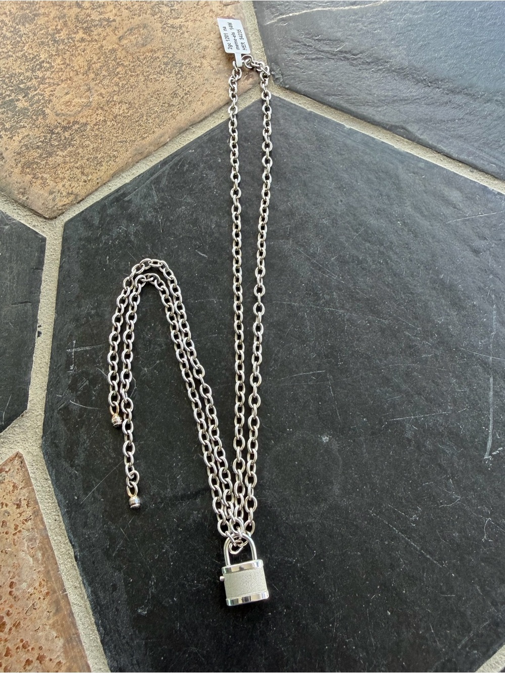 14kt White Gold Padlock Pendant Lariat Necklace 32” long